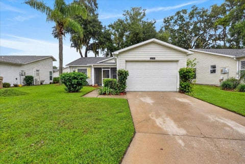32226 Summertree Circle, Leesburg, FL 34748