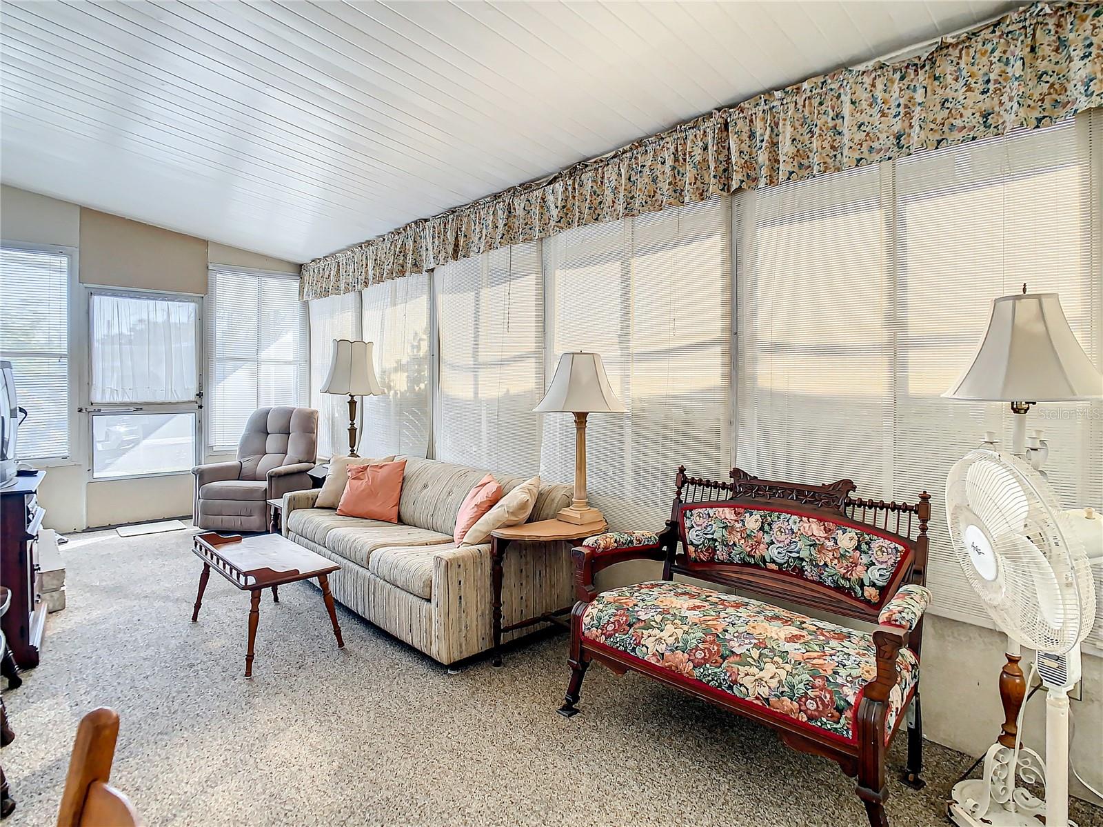 TROPICAL GARDENS M/H PARK UNREC - Residential