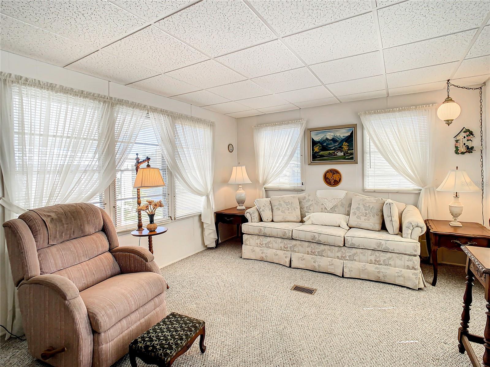 TROPICAL GARDENS M/H PARK UNREC - Residential