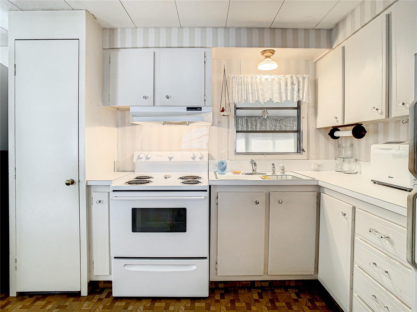 TROPICAL GARDENS M/H PARK UNREC - Residential