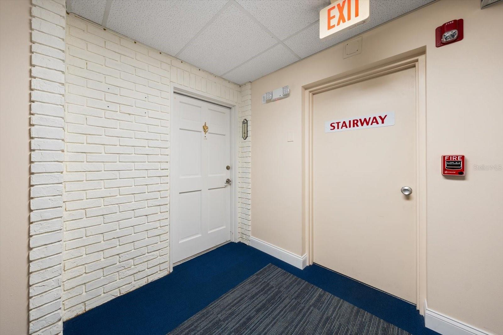 HARBOUR CLUB CONDO 2 - Residential