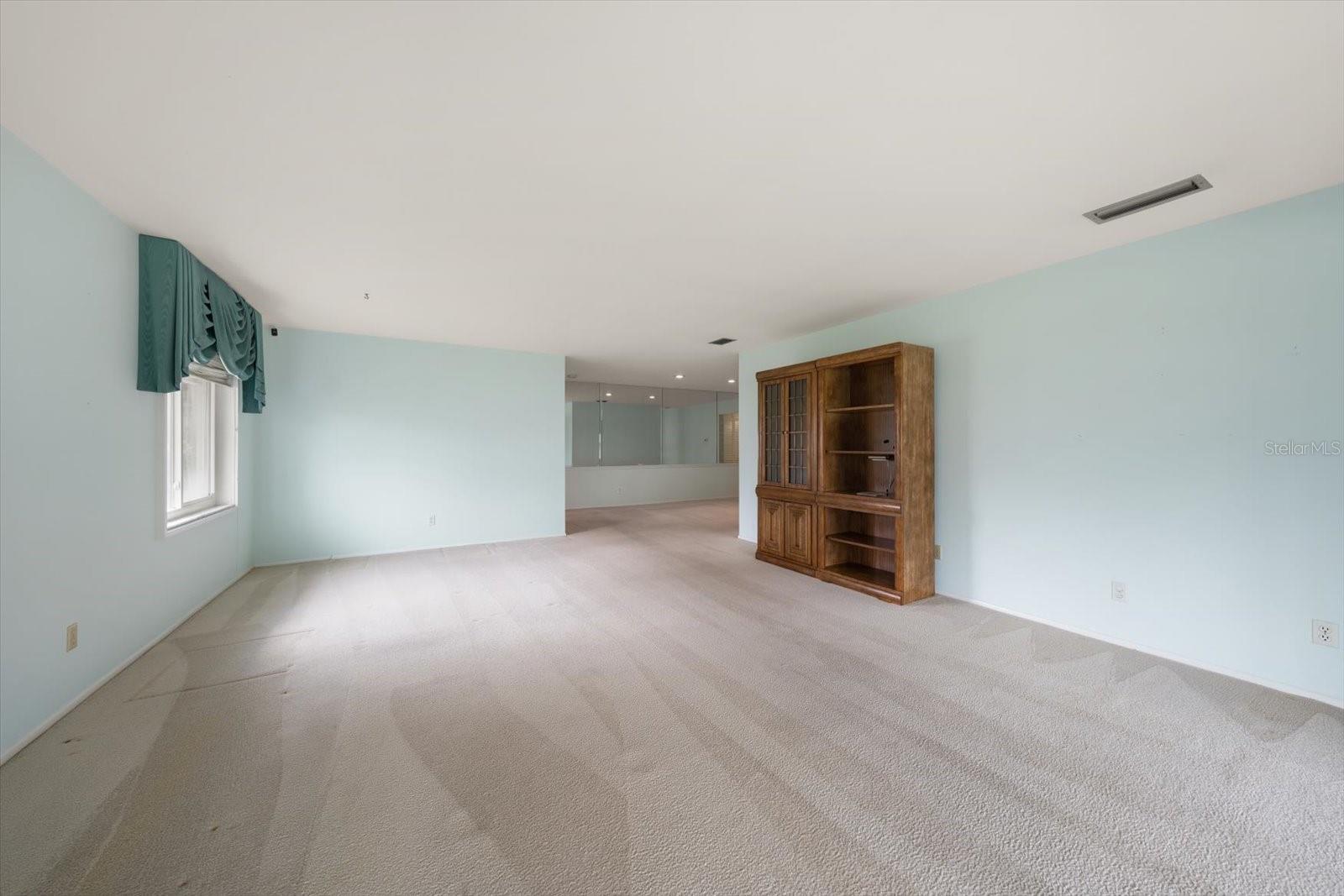 HARBOUR CLUB CONDO 2 - Residential