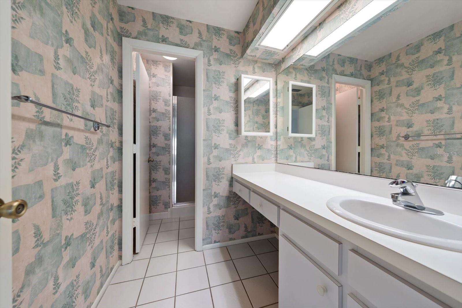 HARBOUR CLUB CONDO 2 - Residential