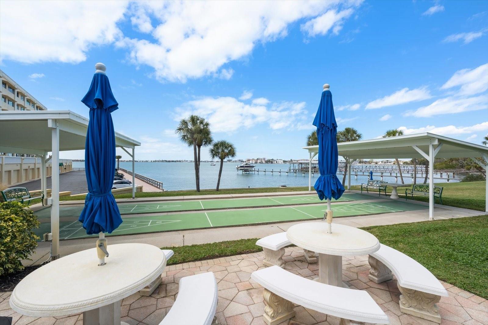 HARBOUR CLUB CONDO 2 - Residential