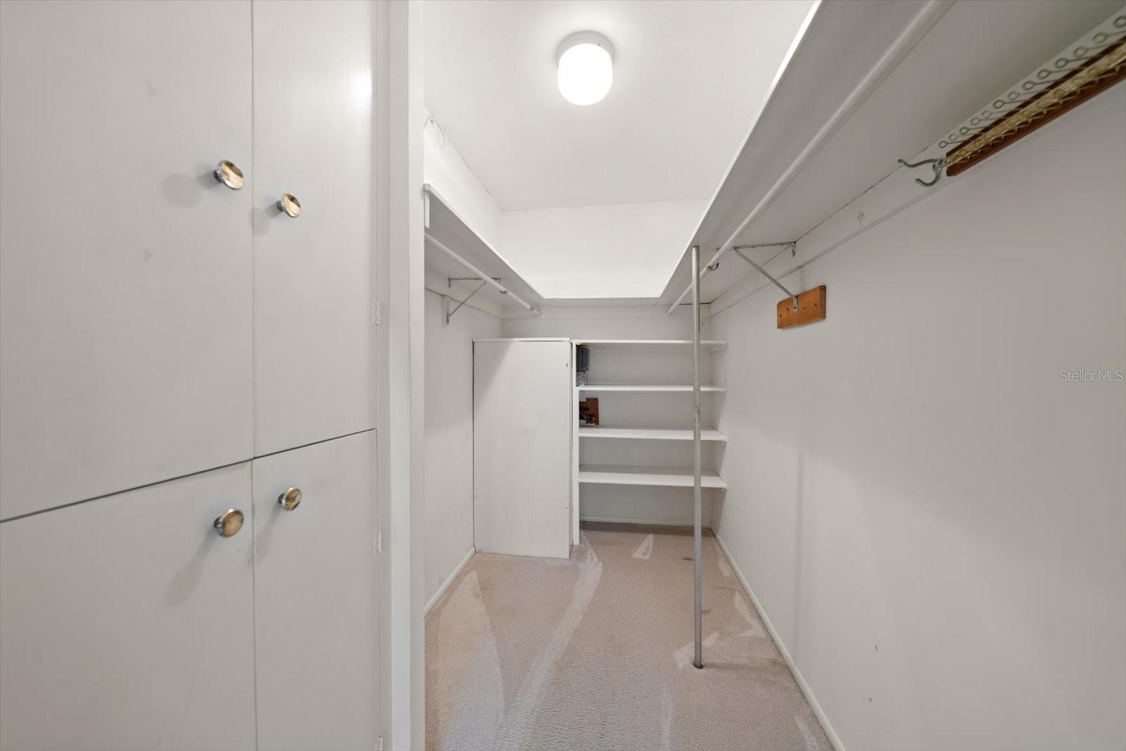 HARBOUR CLUB CONDO 2 - Residential