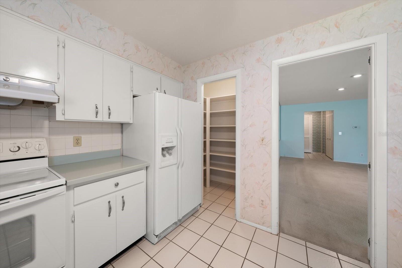 HARBOUR CLUB CONDO 2 - Residential