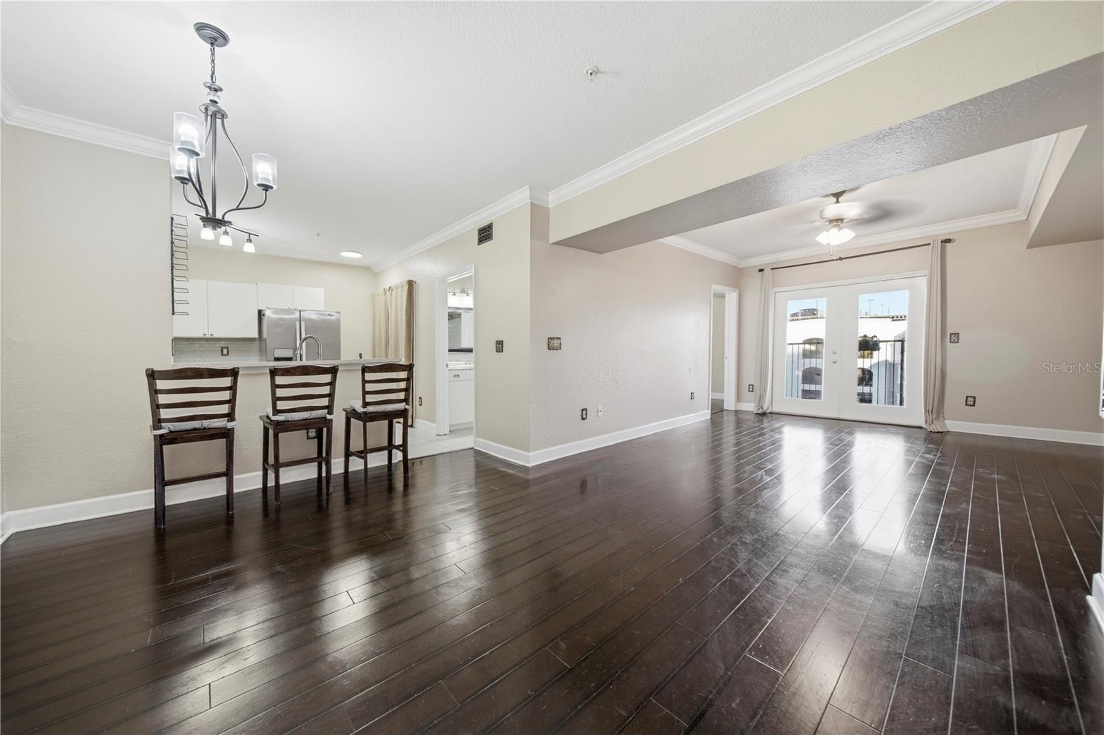 204 E SOUTH STREET 6052