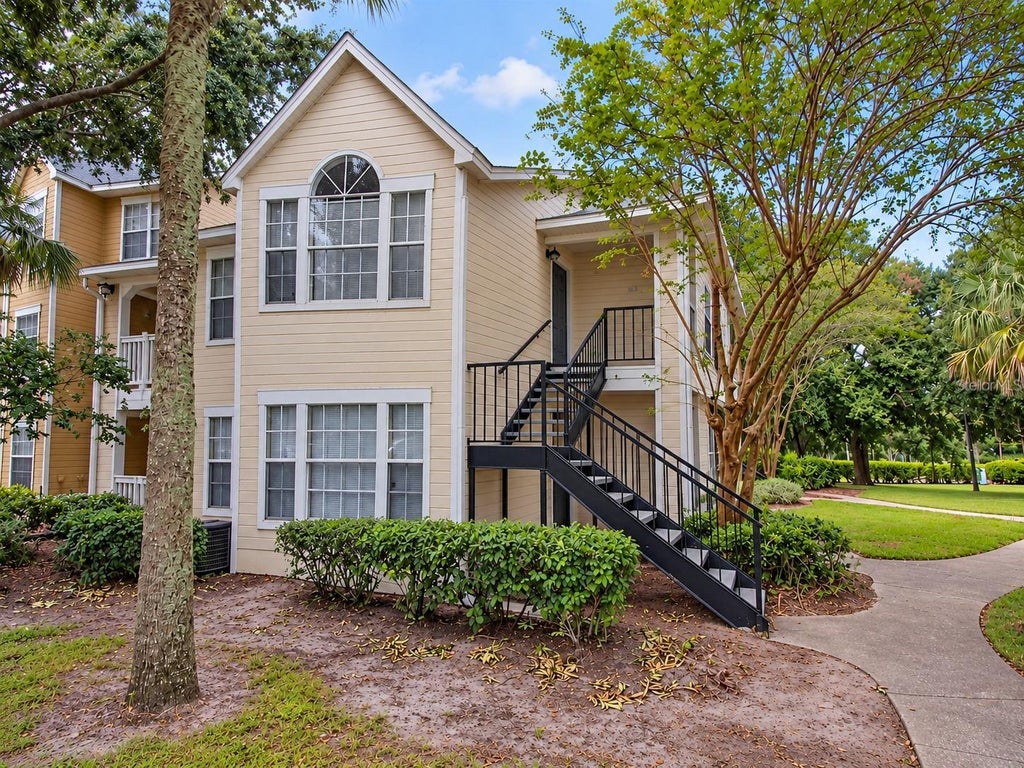 Photo of 1021 S Hiawassee Road #3927, Orlando, FL 32835 (MLS # O6453263)