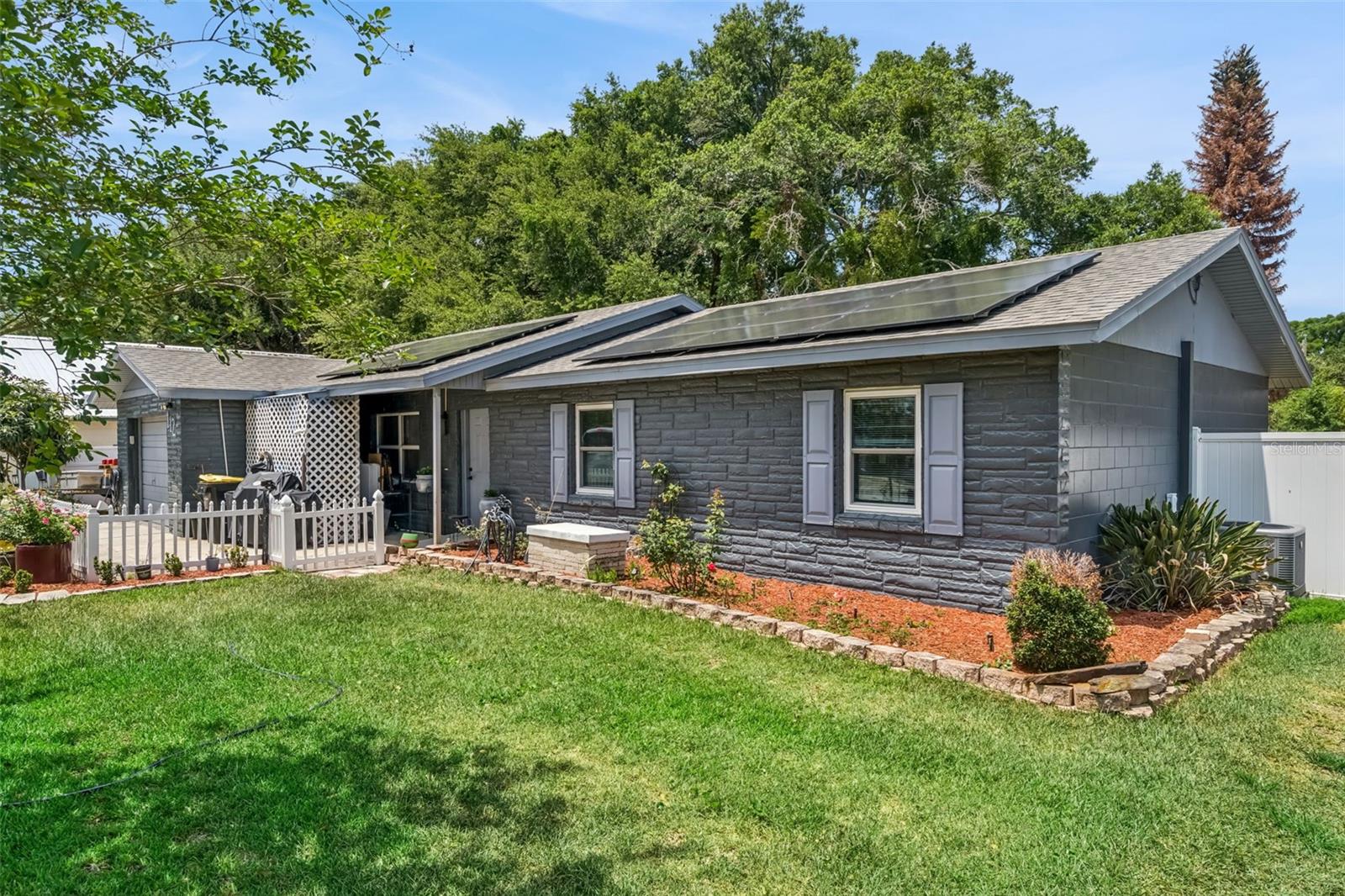 NORTH POINTE - Residential