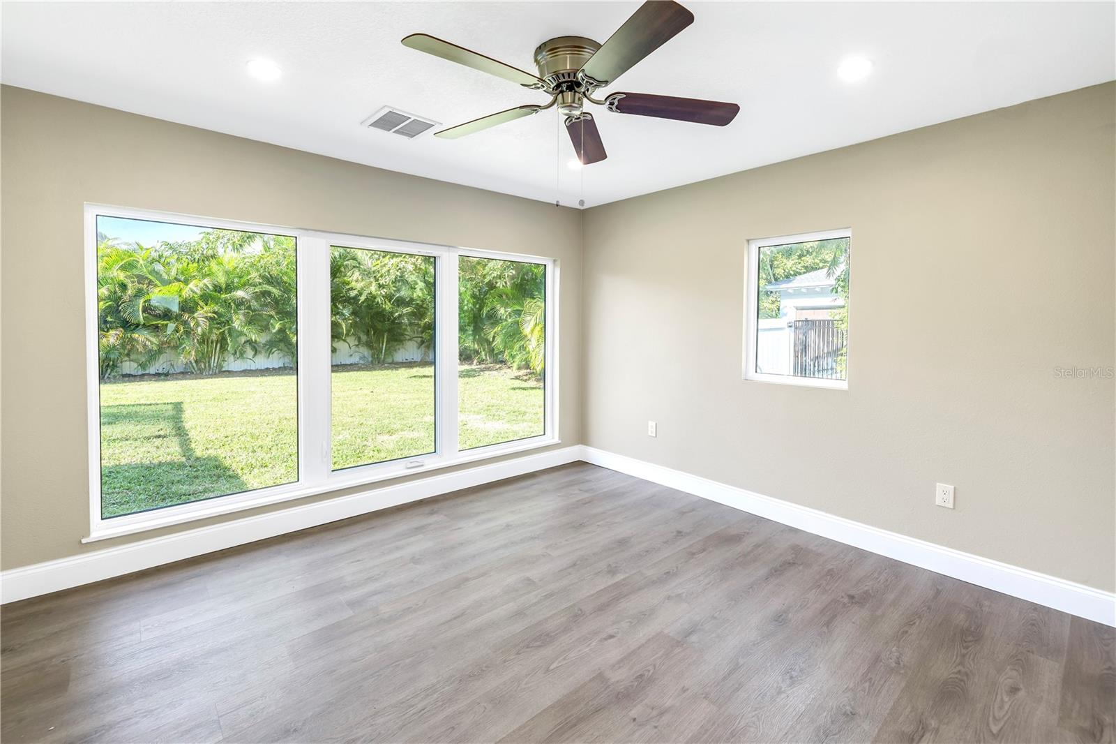SNELL ISLE BRIGHTBAY - Residential