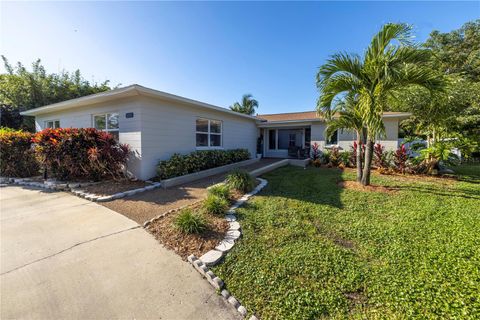 Photo of 610 Cordova Boulevard NE, St Petersburg, FL 33704 (MLS # TB8510616)