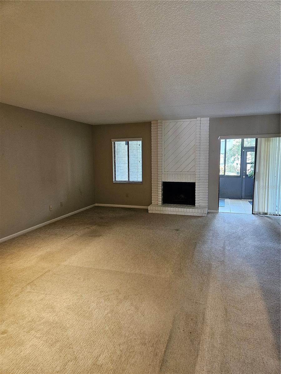 7 ESCONDIDO CIRCLE 71
