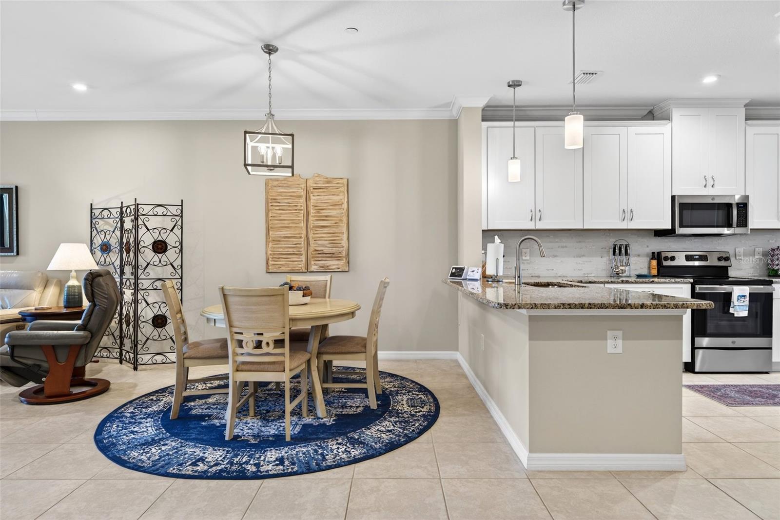 BACCIANO IV AT ESPLANADE LWR PH 31 - Residential