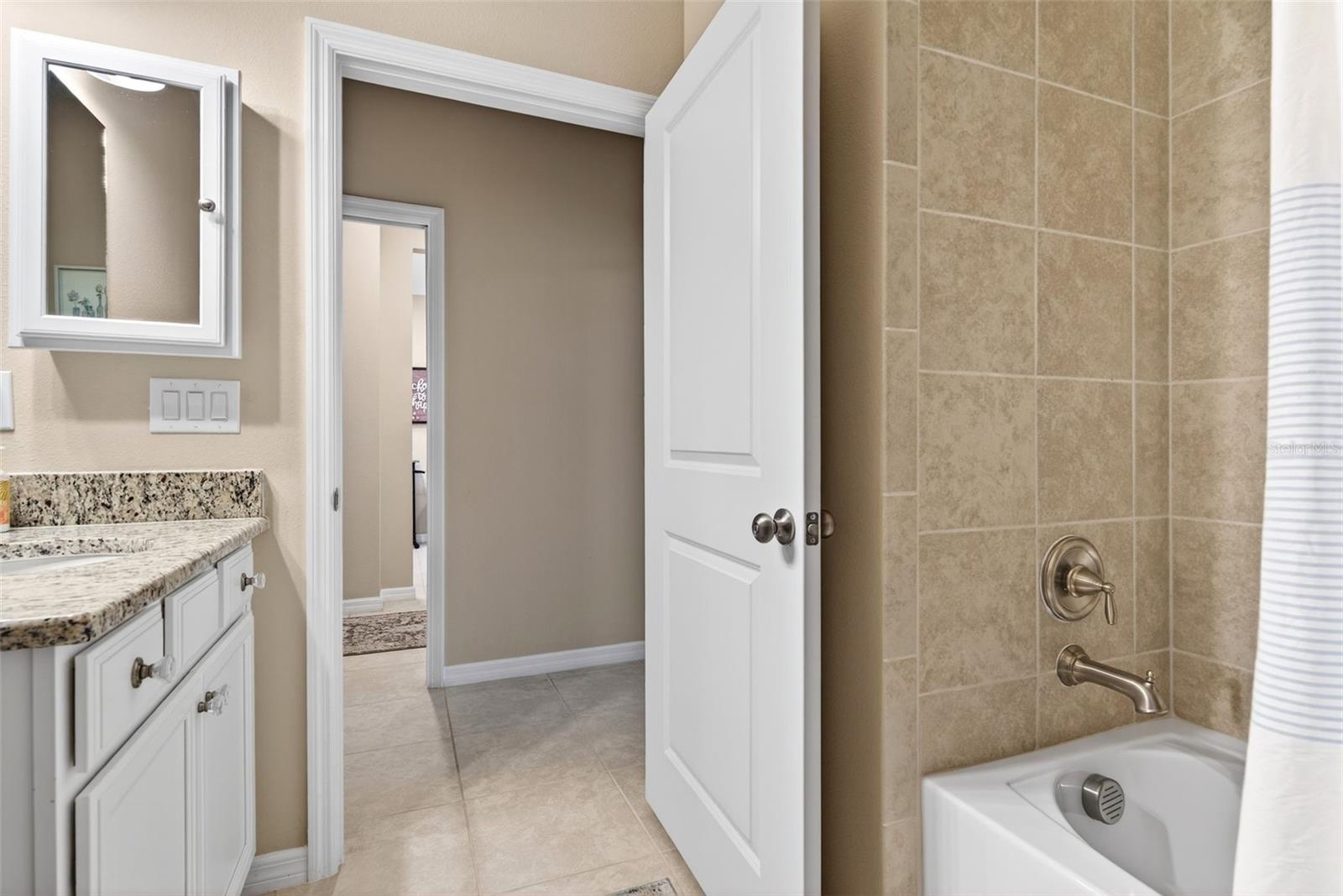 BACCIANO IV AT ESPLANADE LWR PH 31 - Residential