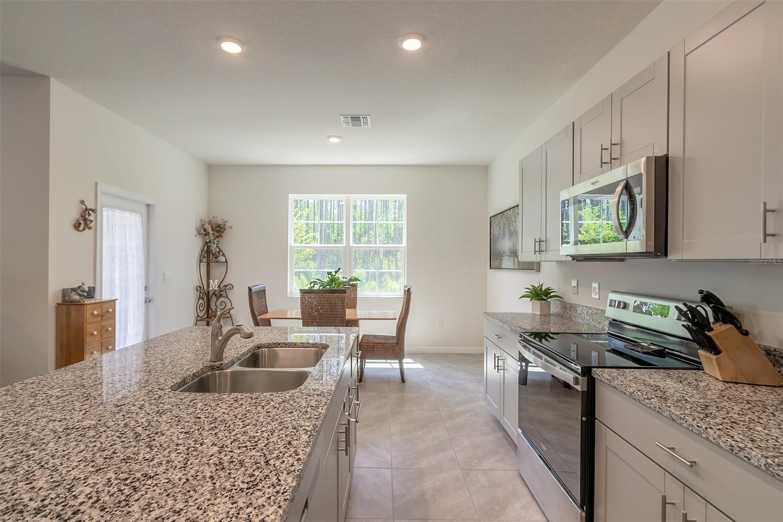 Palms-Ph 5 - Residential