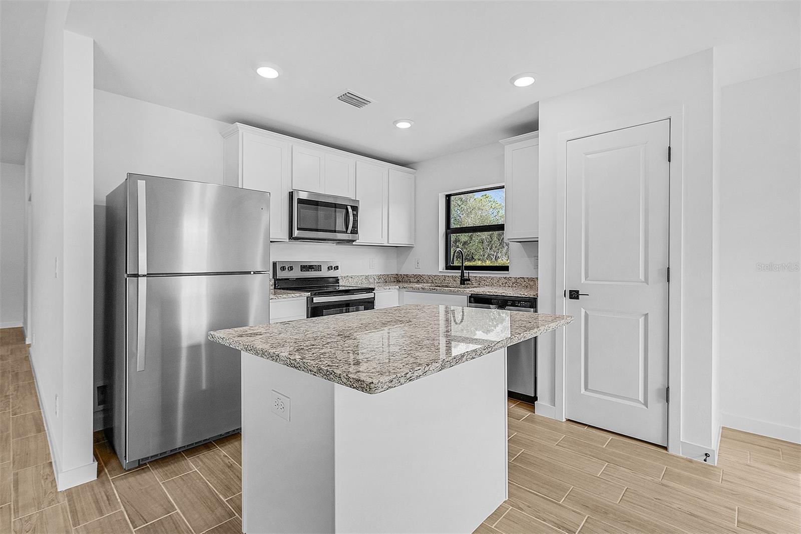 1584 - PORT CHARLOTTE SUB 30 - Residential