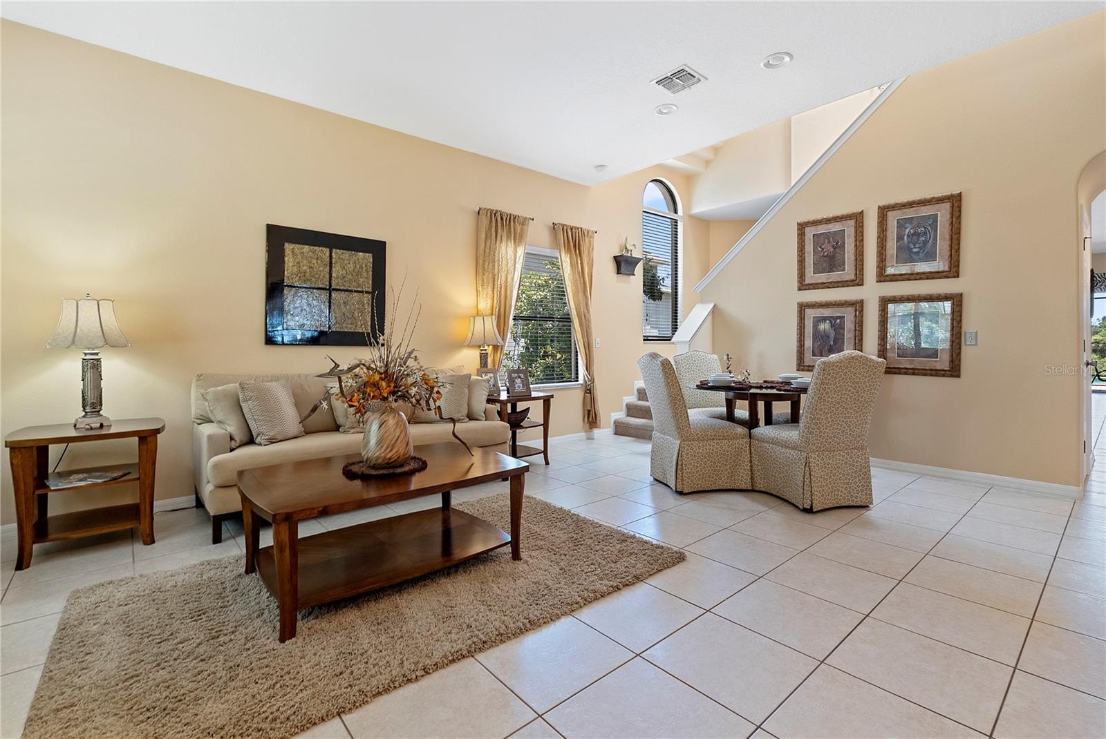 358 LAKE DAVENPORT CIRCLE