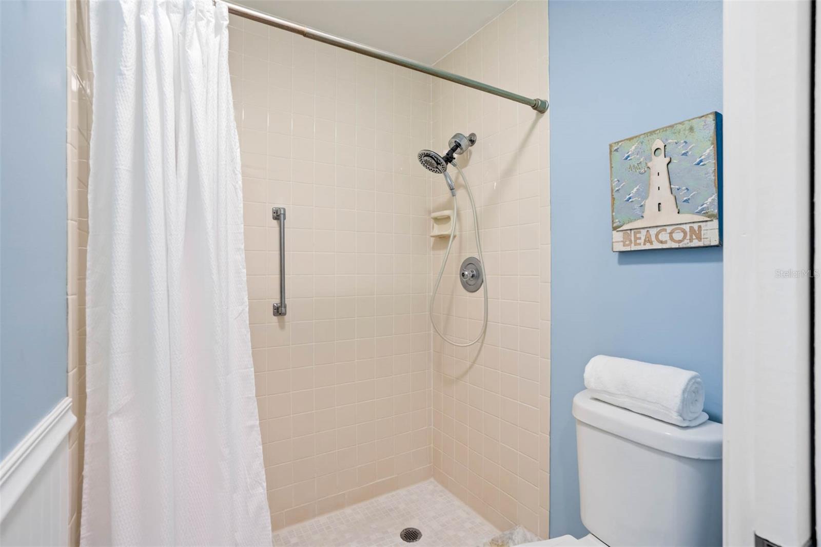 HARBOR POINTE CONDO - Residential