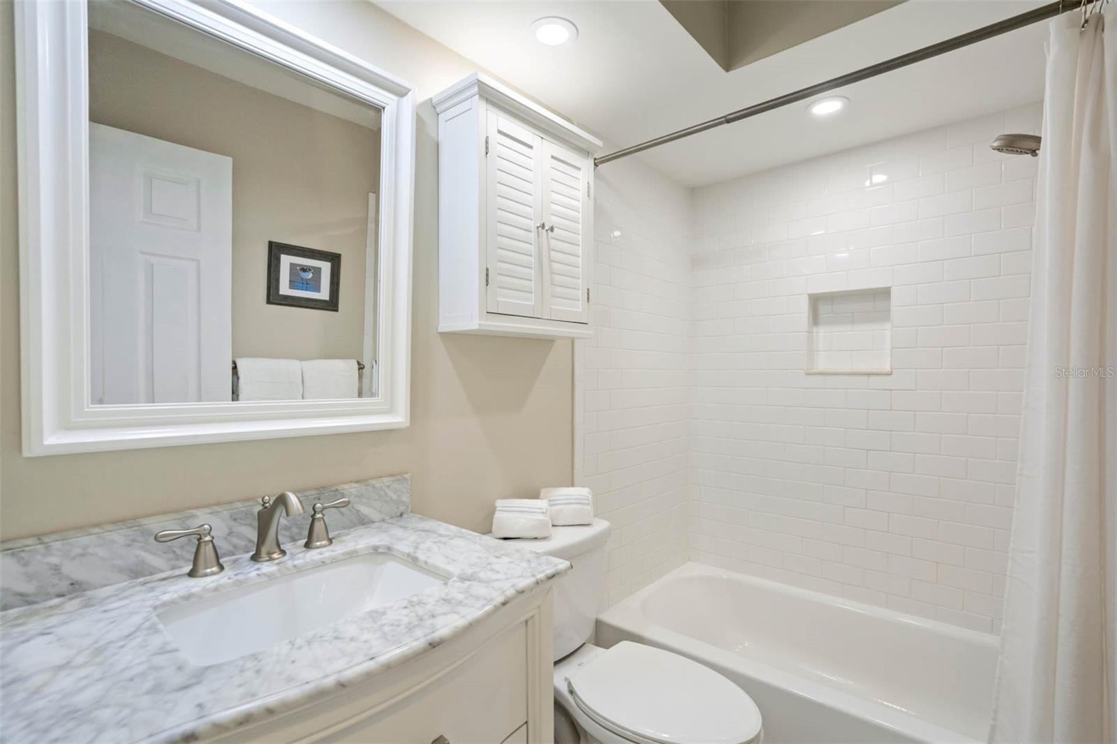 HARBOR POINTE CONDO - Residential