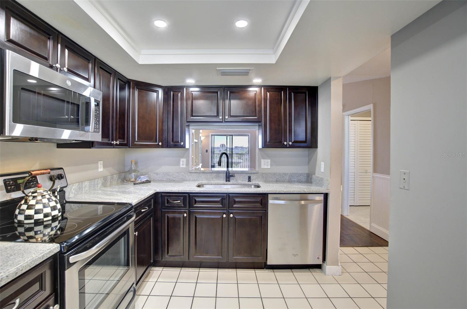 HARBOR POINTE CONDO - Residential