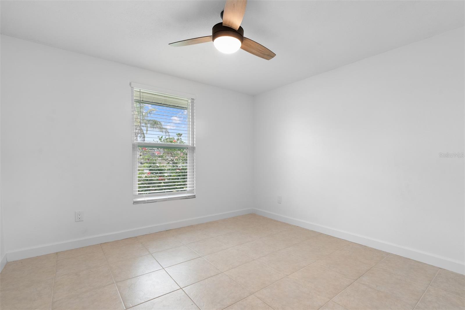 APOLLO BEACH UNIT FOUR - Residential Lease