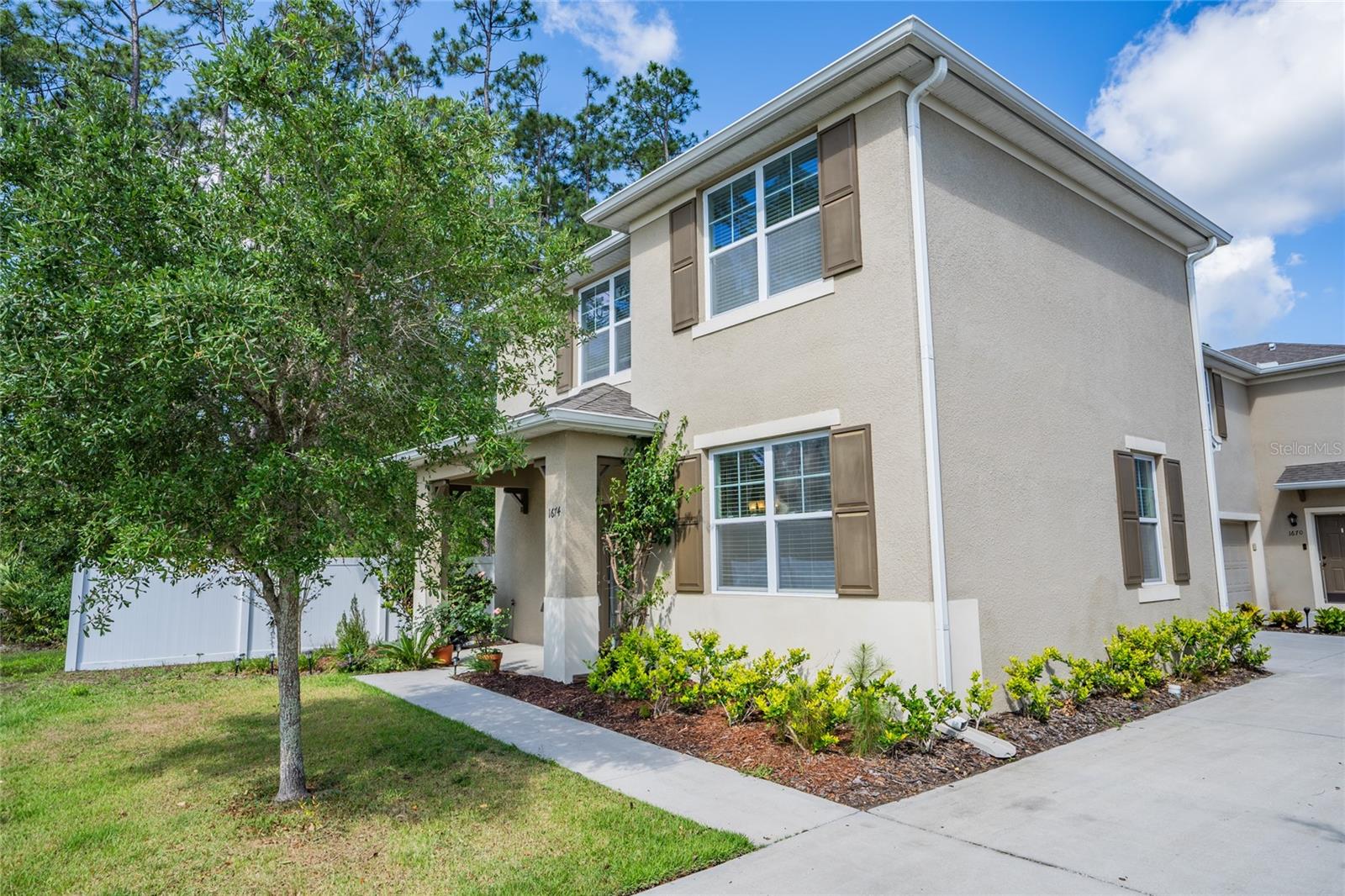 1674 COULTER LANE