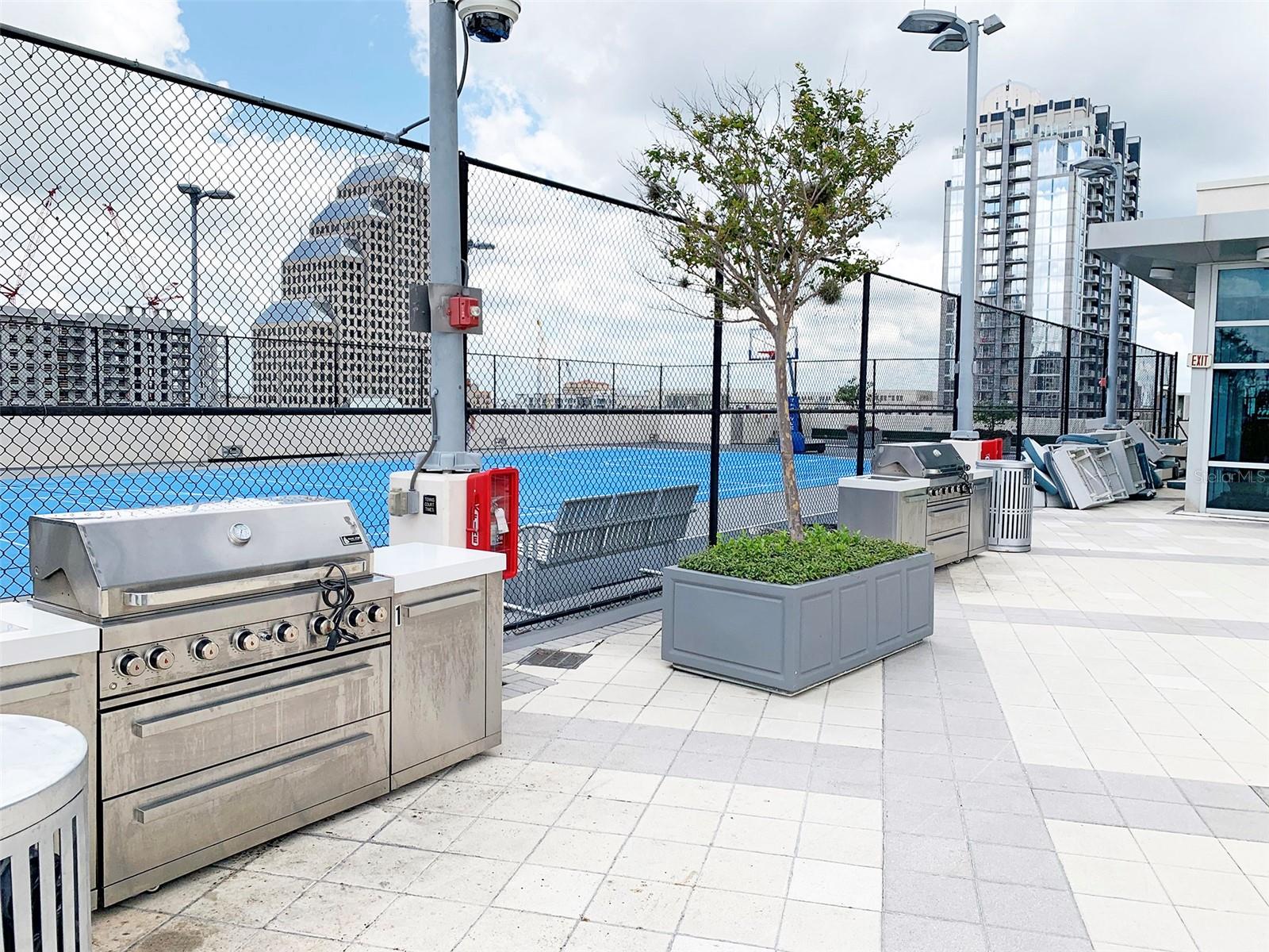 VUE/LK EOLA - Residential Lease