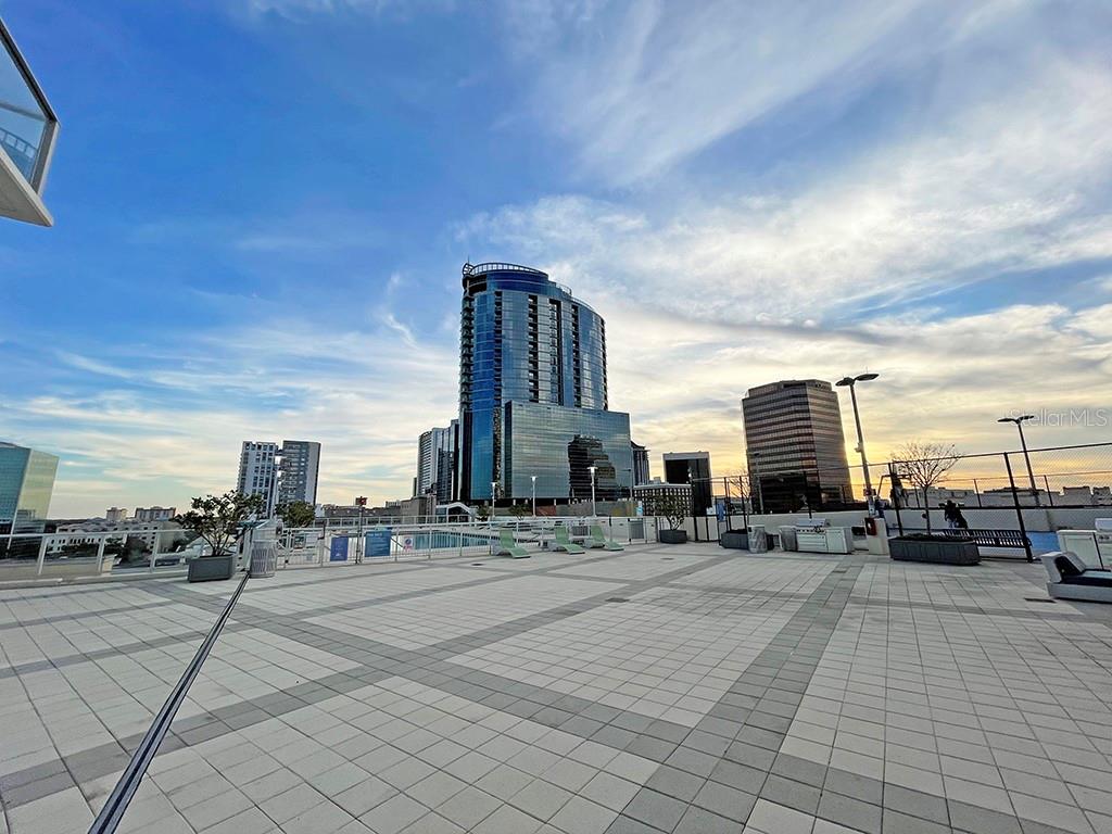 VUE/LK EOLA - Residential Lease