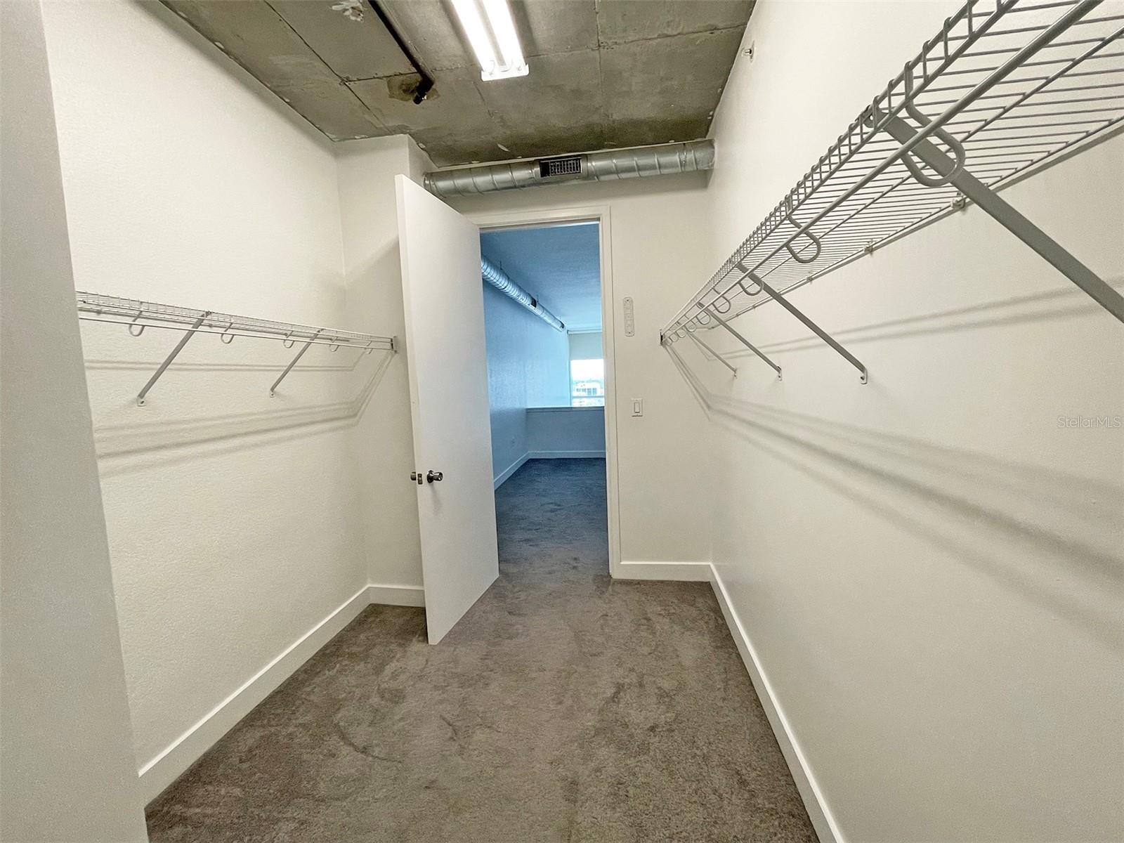 VUE/LK EOLA - Residential Lease