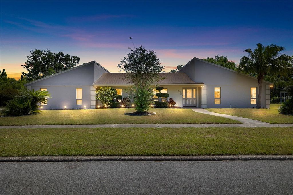 Photo of 34 Misty Meadow Lane, Mulberry, FL 33860 (MLS # R4909187)