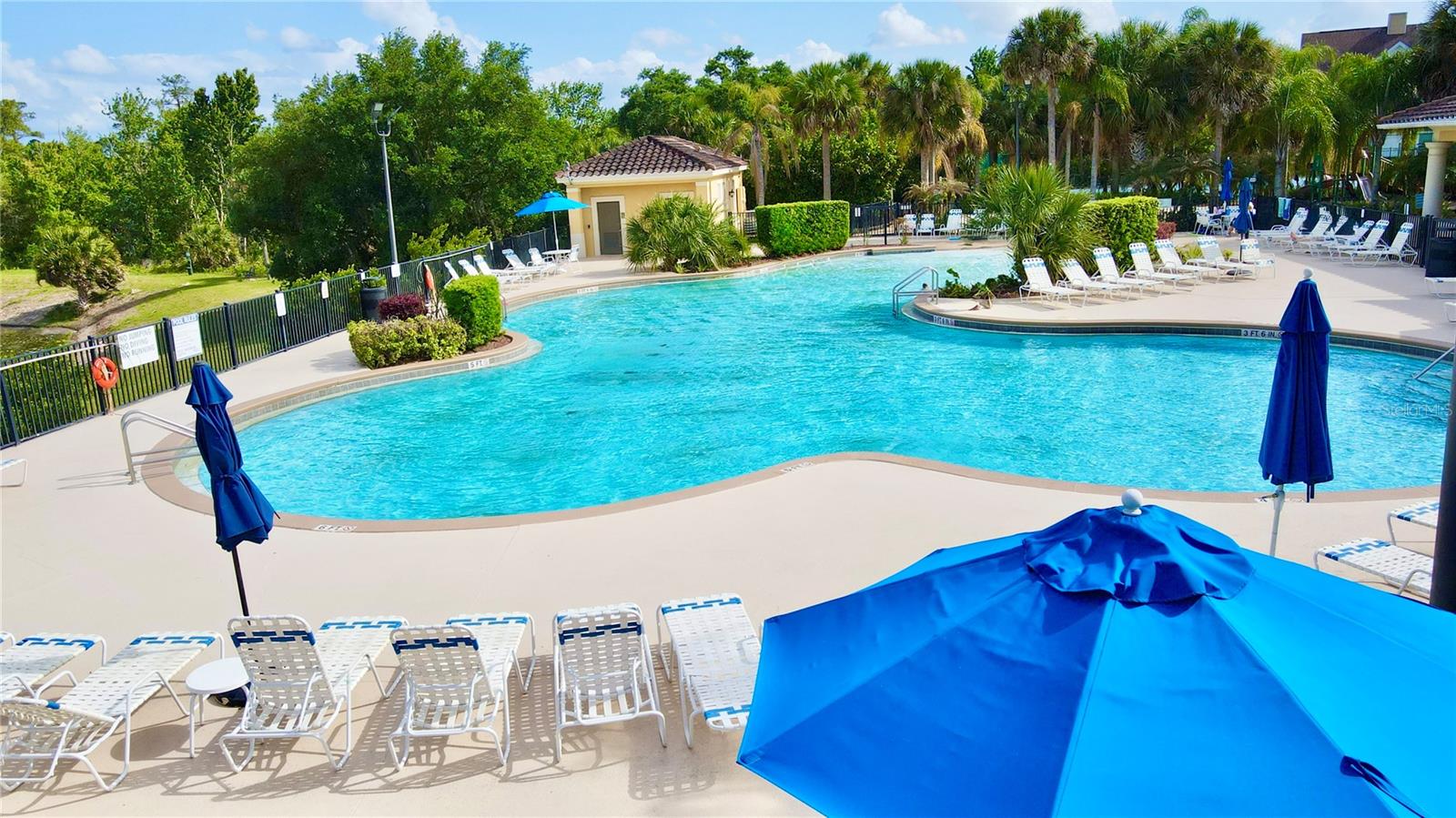 OAKWATER CONDO PH 20-23 - Residential