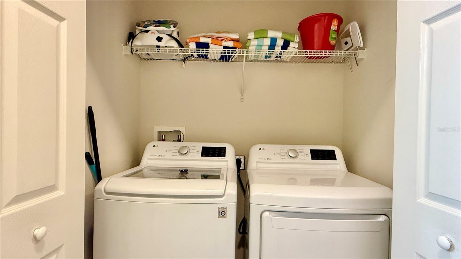 OAKWATER CONDO PH 20-23 - Residential