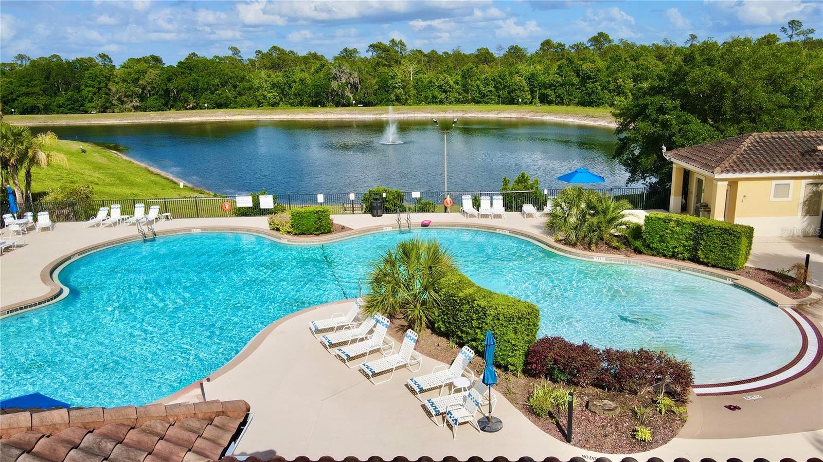 OAKWATER CONDO PH 20-23 - Residential