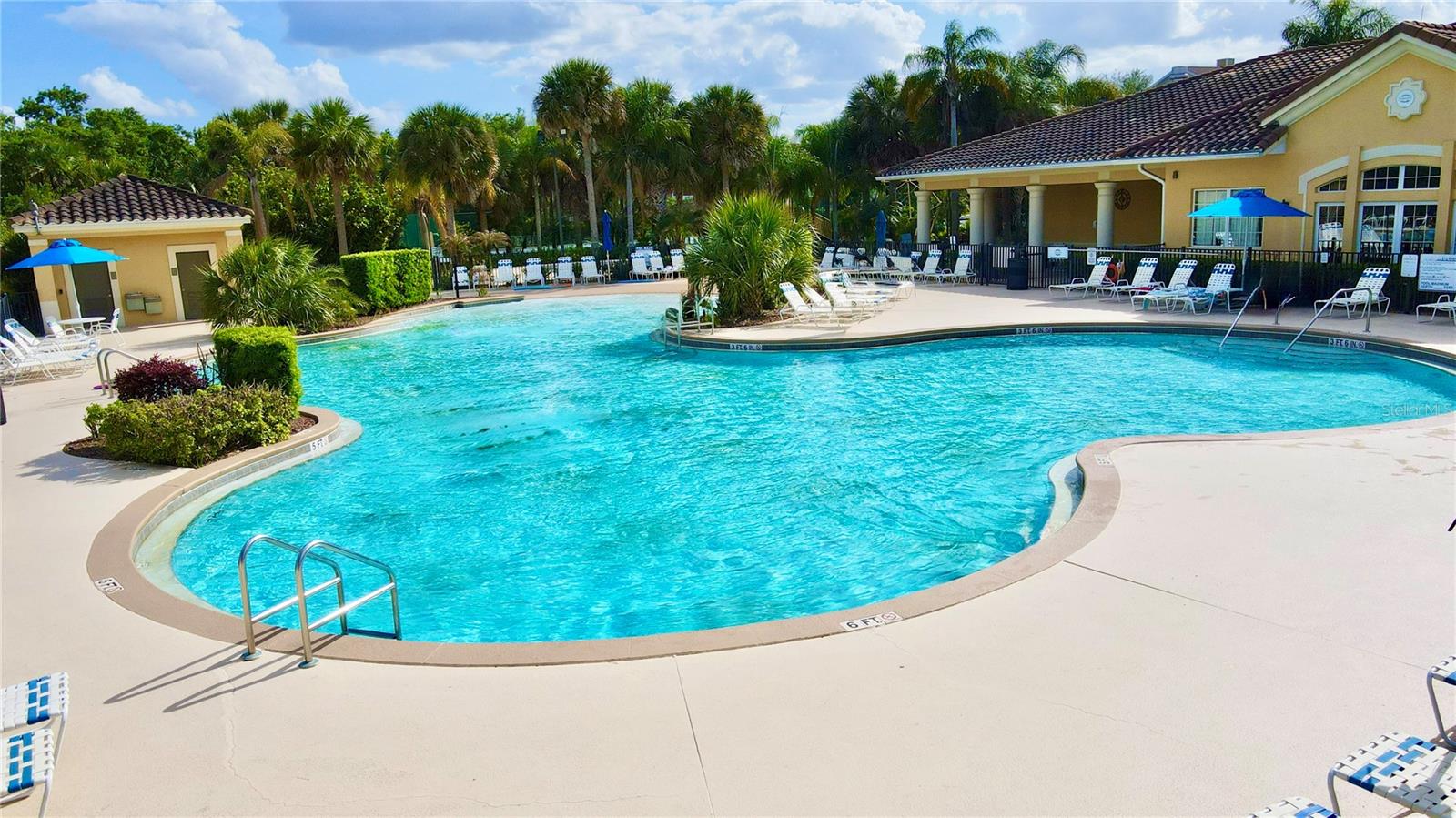 OAKWATER CONDO PH 20-23 - Residential