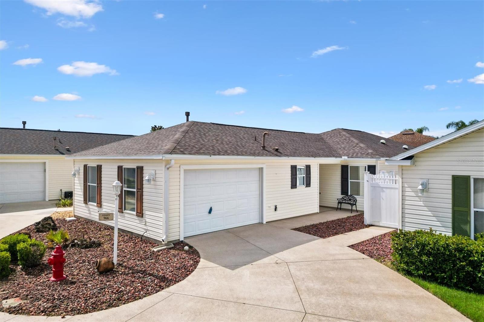 966 TANGLEWOOD PLACE