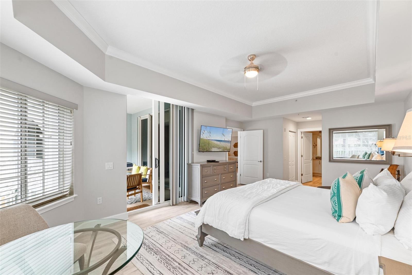 102 YACHT HARBOR DRIVE 176