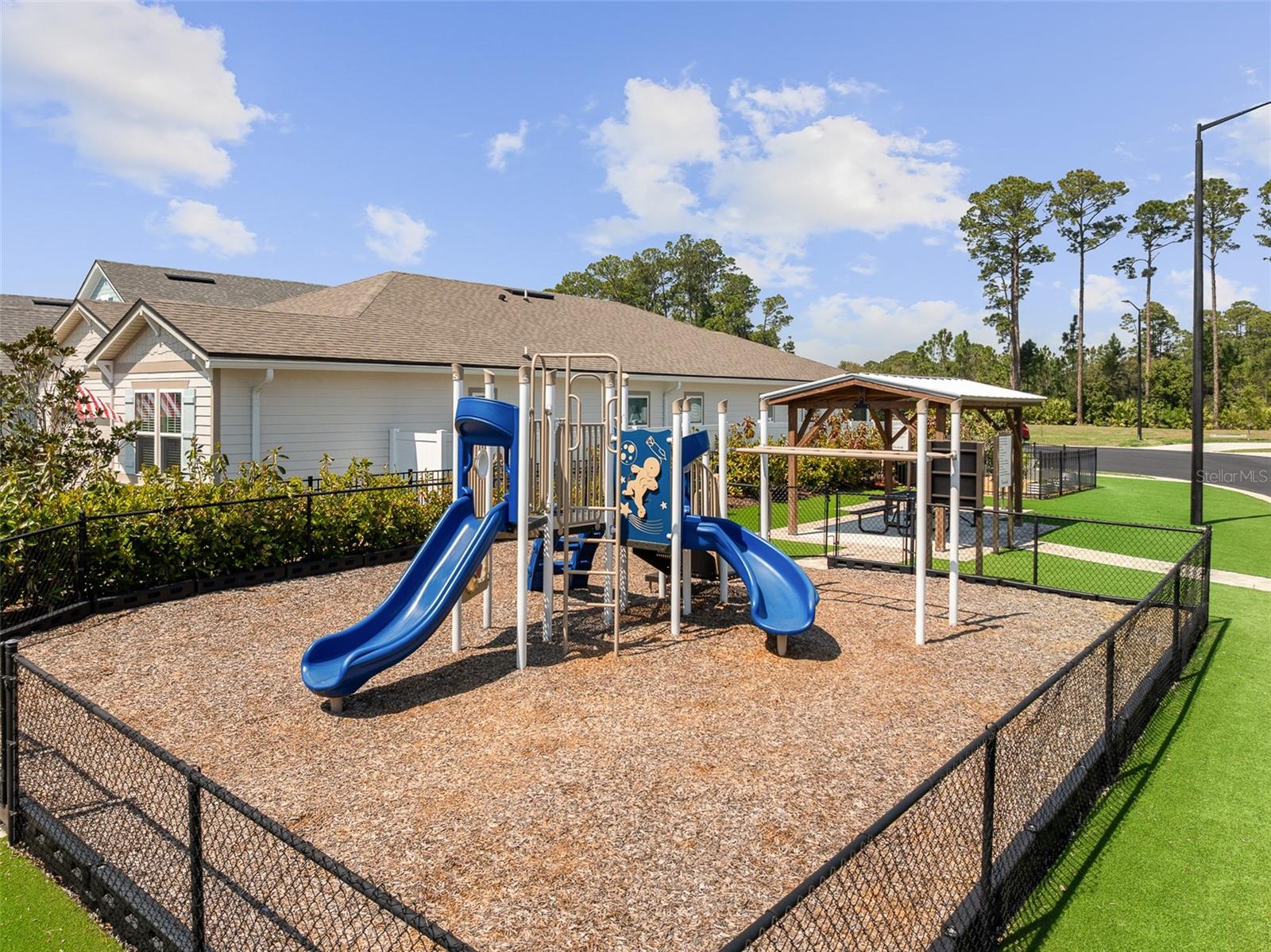 BEACHWALK - Residential