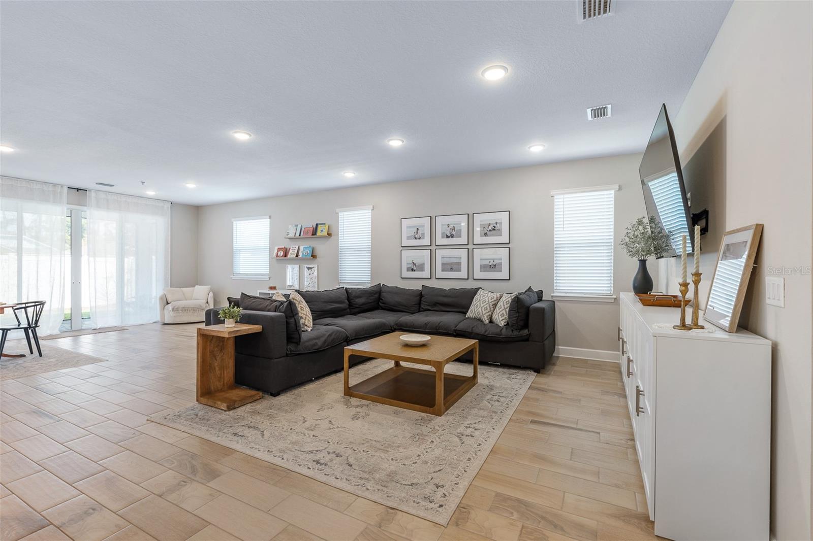 BEACHWALK - Residential