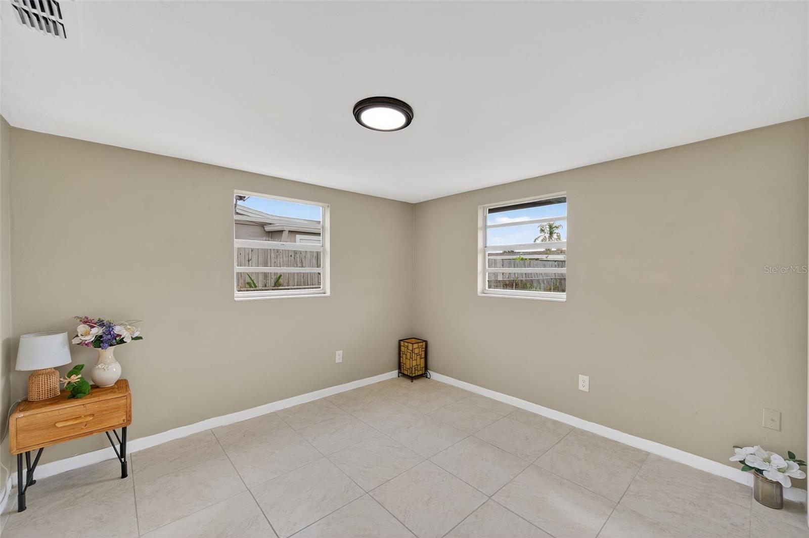 TAHITIAN HOMES - Residential Lease