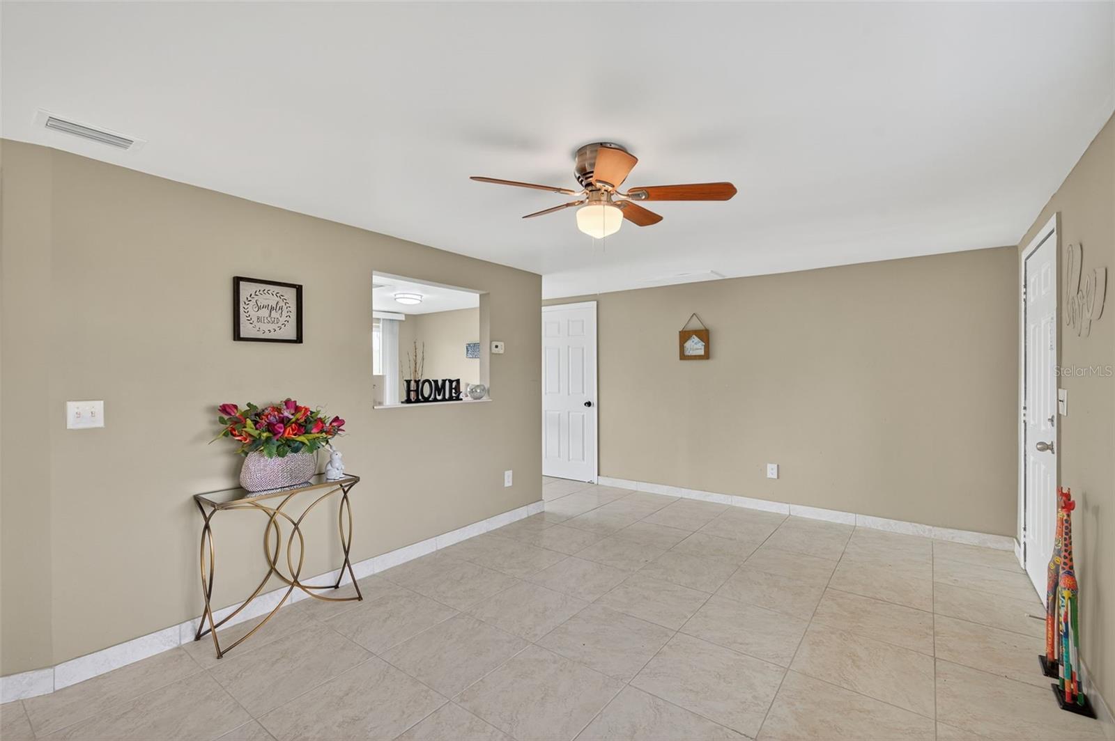 TAHITIAN HOMES - Residential Lease