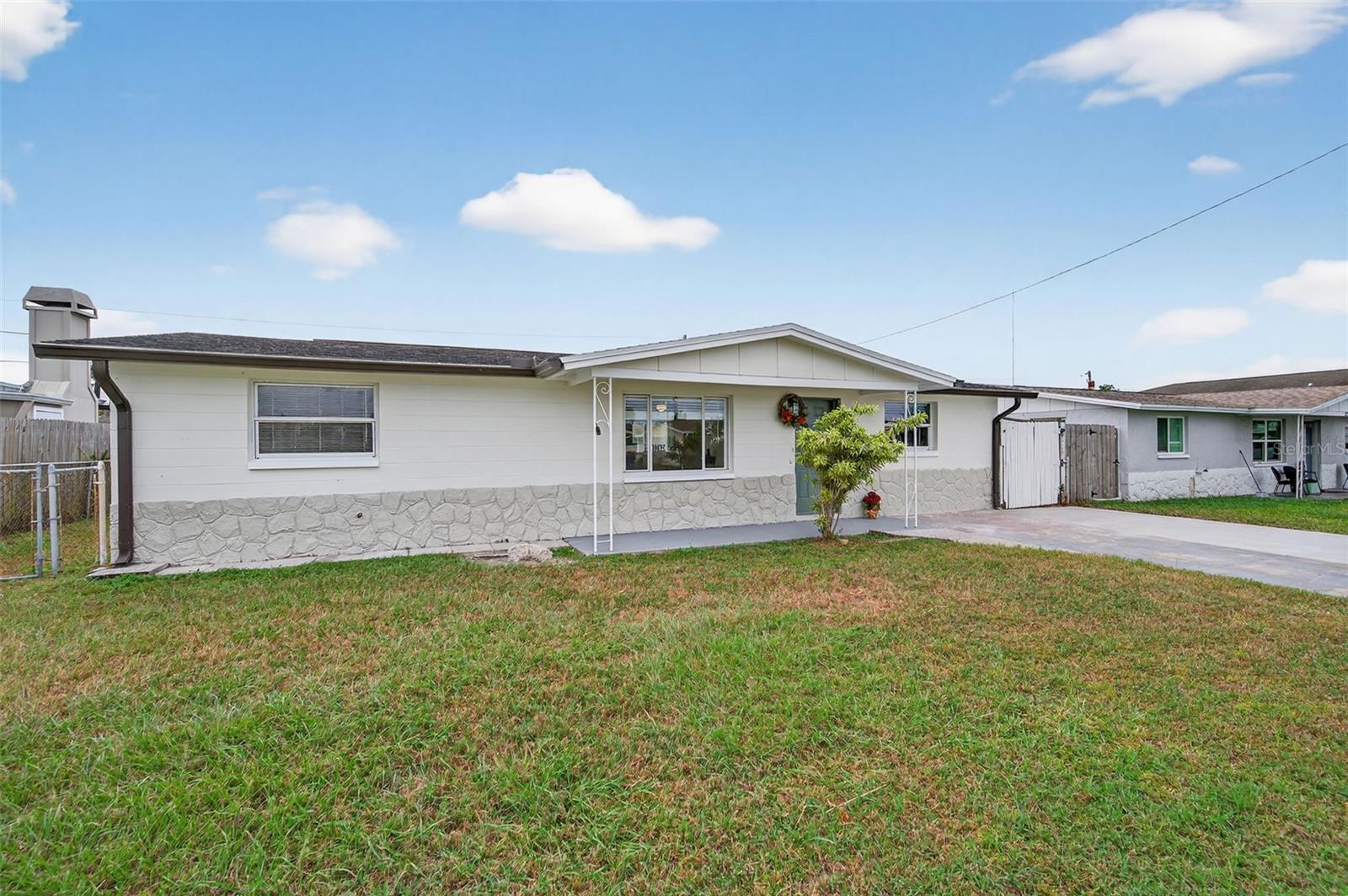 TAHITIAN HOMES - Residential Lease