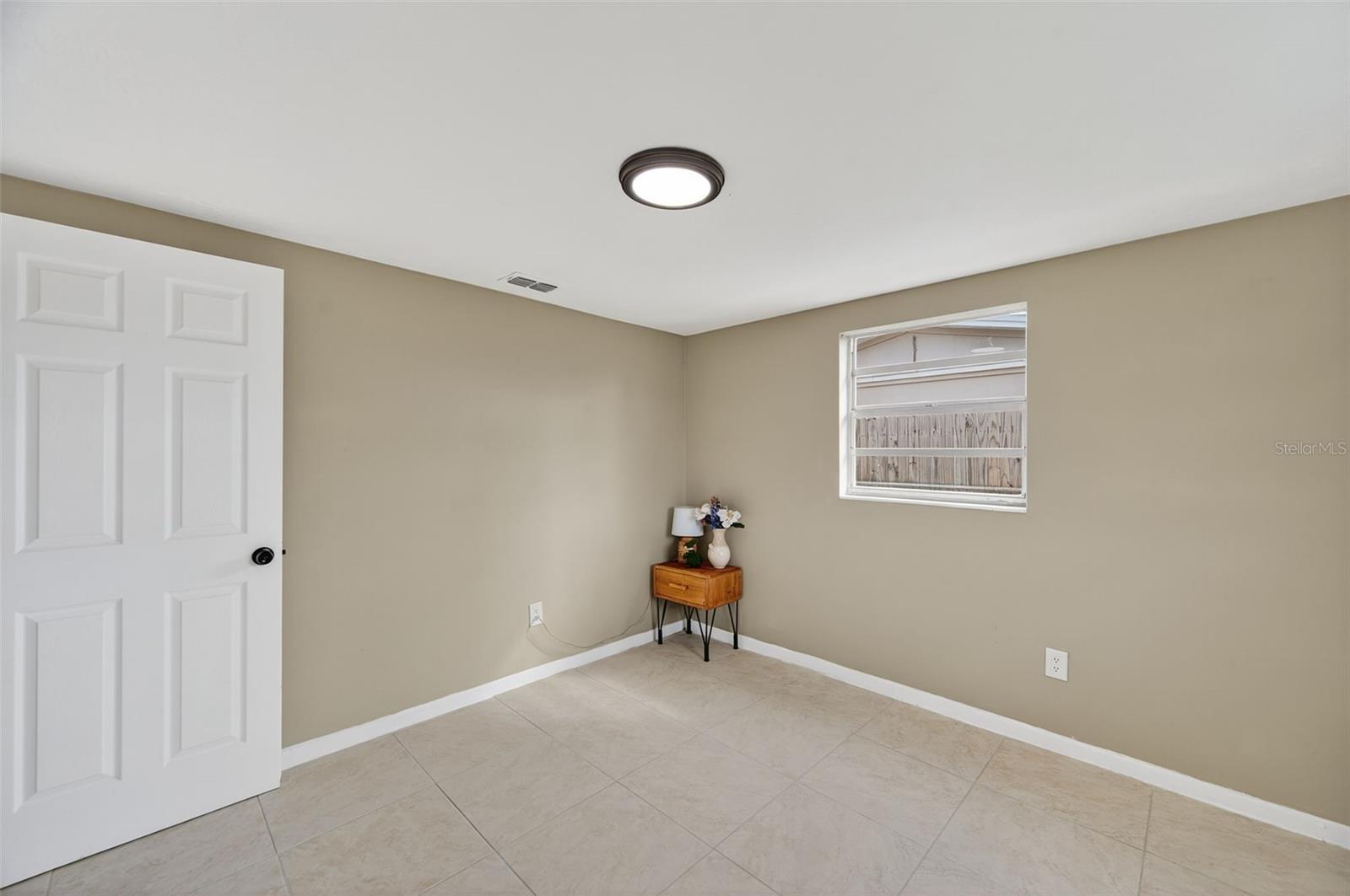 TAHITIAN HOMES - Residential Lease