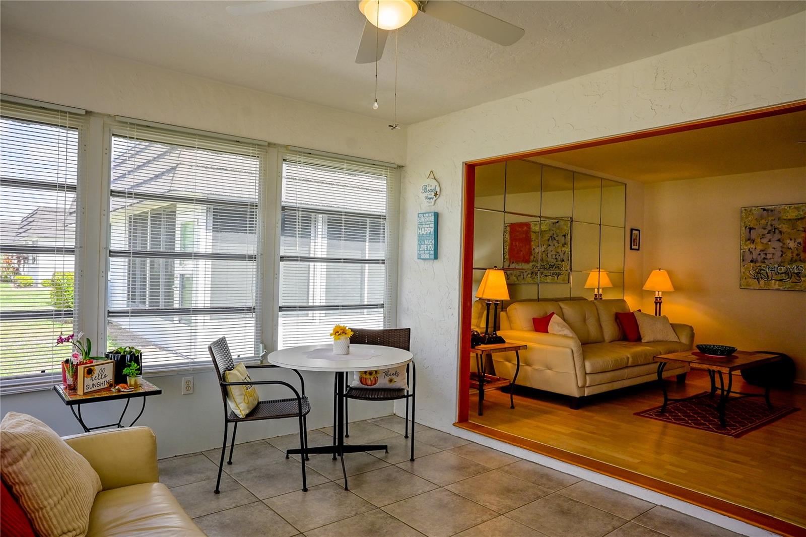 GLEN OAKS RIDGE VILLAS 1 - Residential