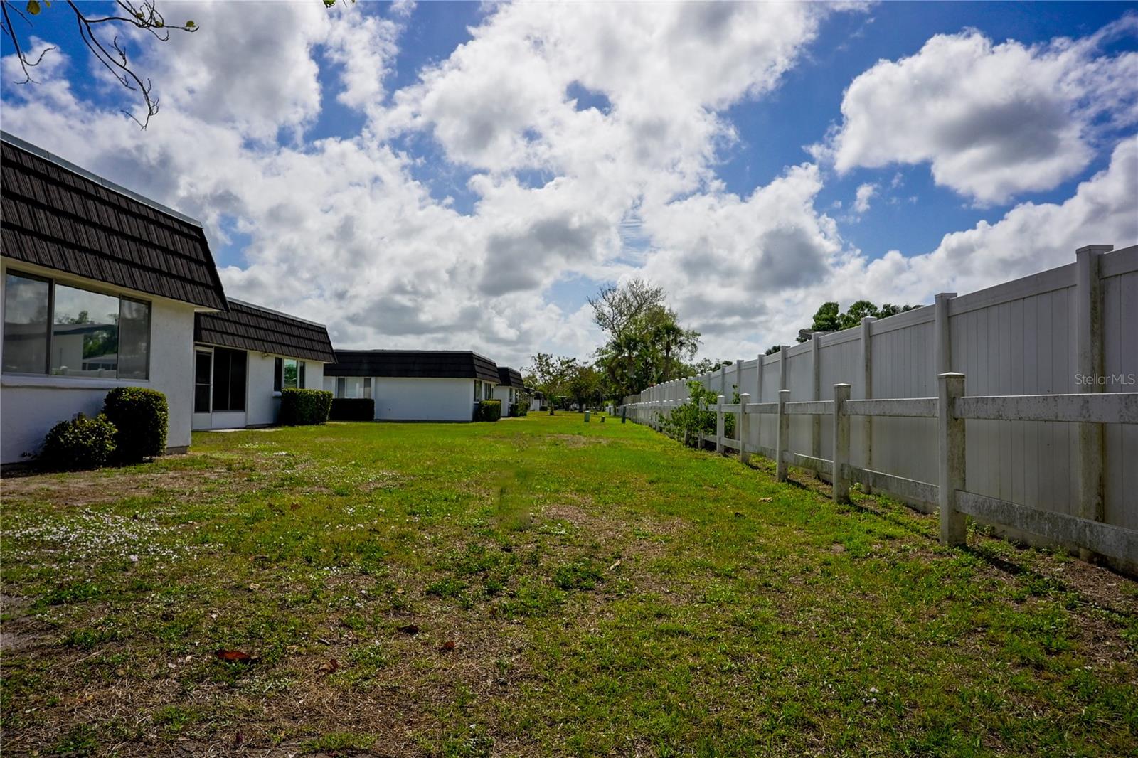 GLEN OAKS RIDGE VILLAS 1 - Residential