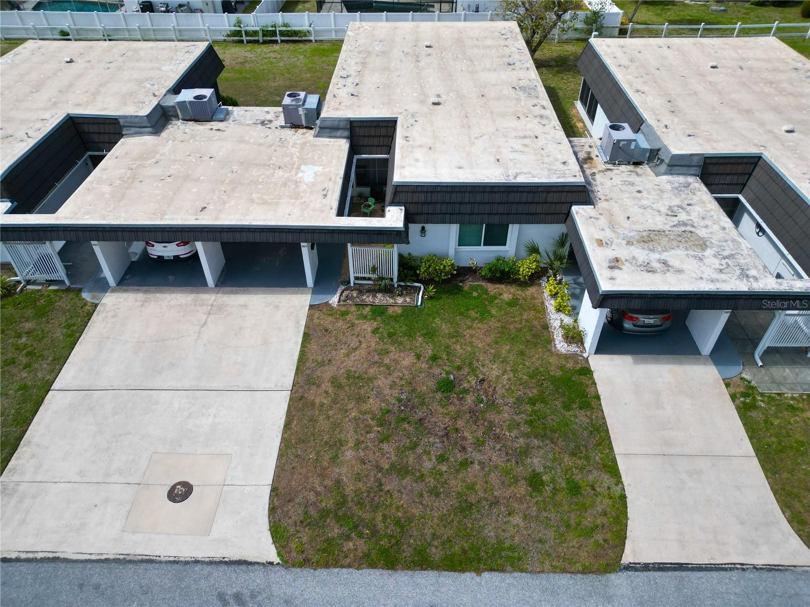 GLEN OAKS RIDGE VILLAS 1 - Residential