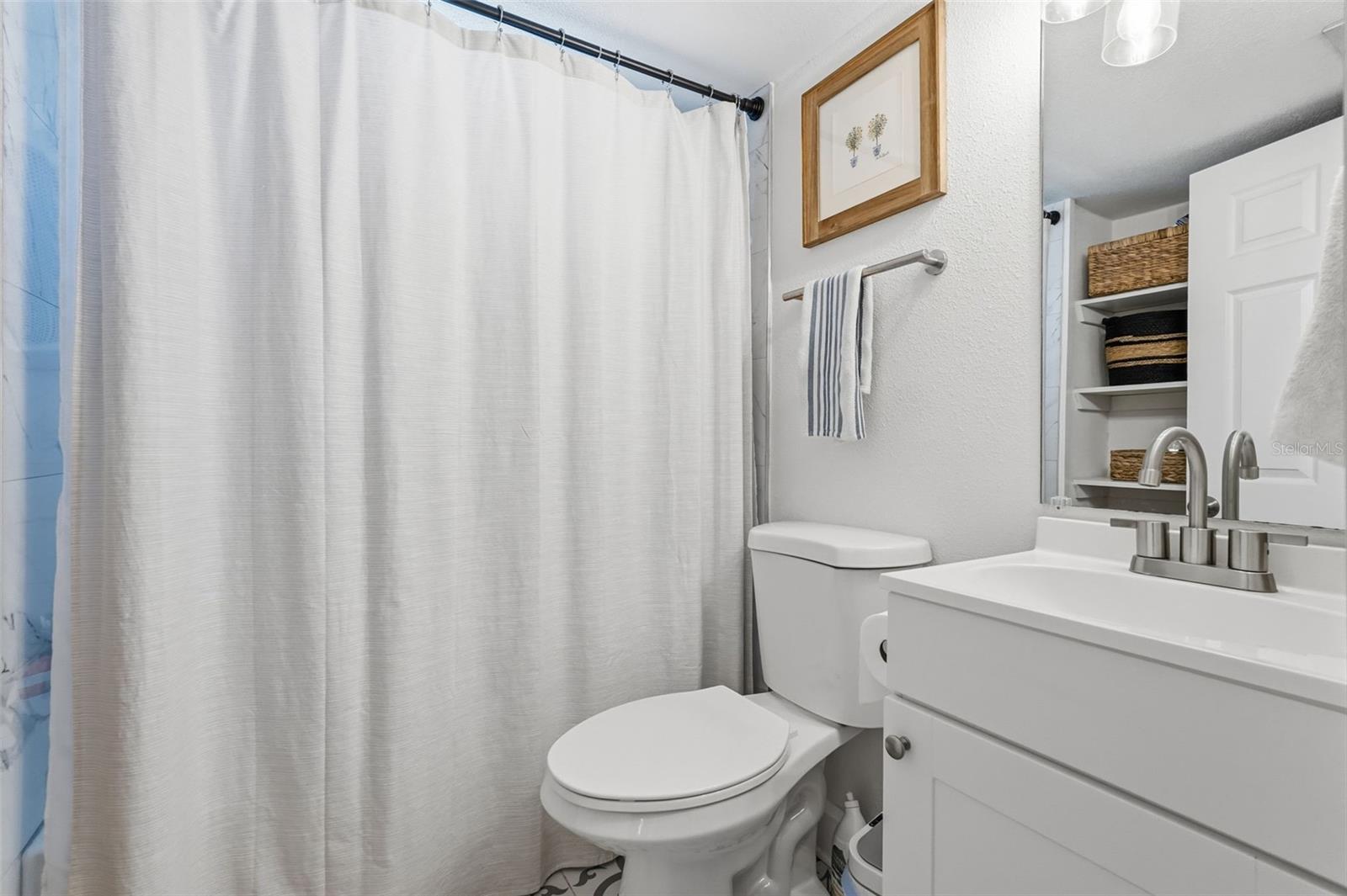 PINECREST PARK - Residential