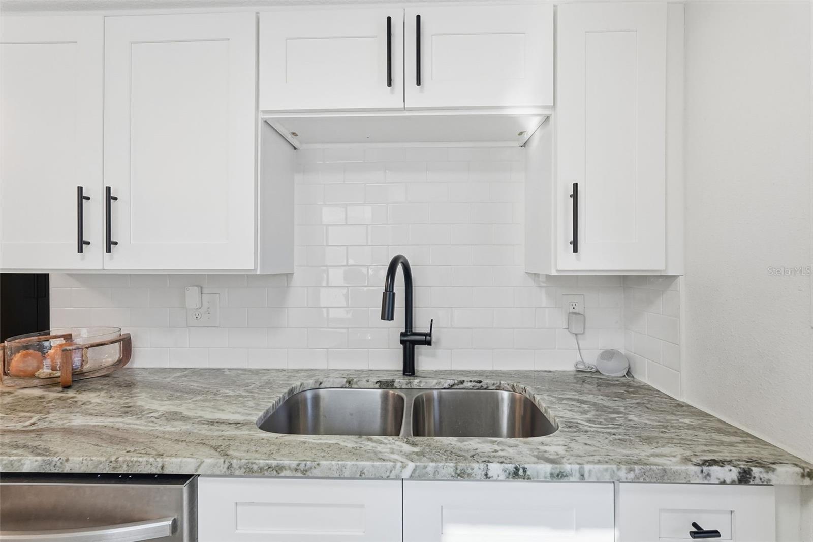 PINECREST PARK - Residential