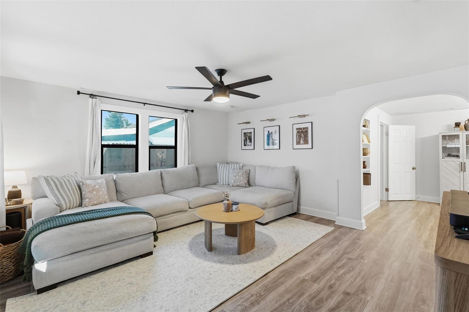 PINECREST PARK - Residential