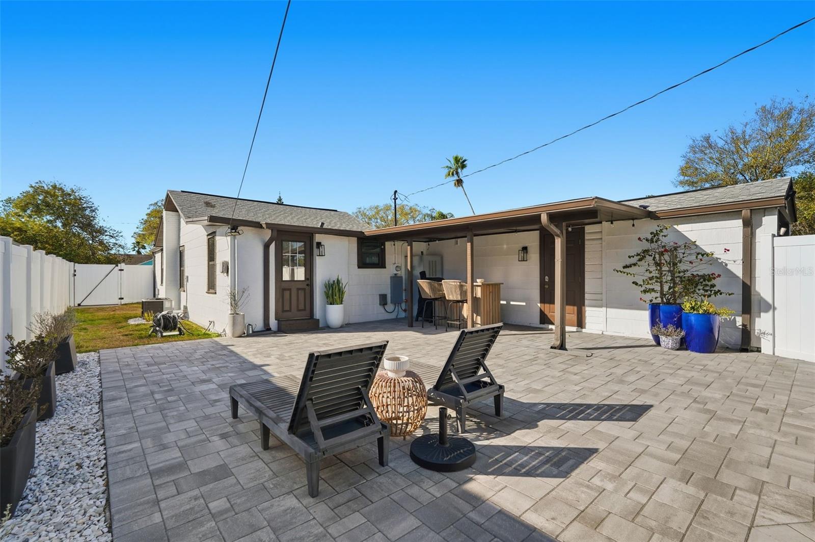 PINECREST PARK - Residential