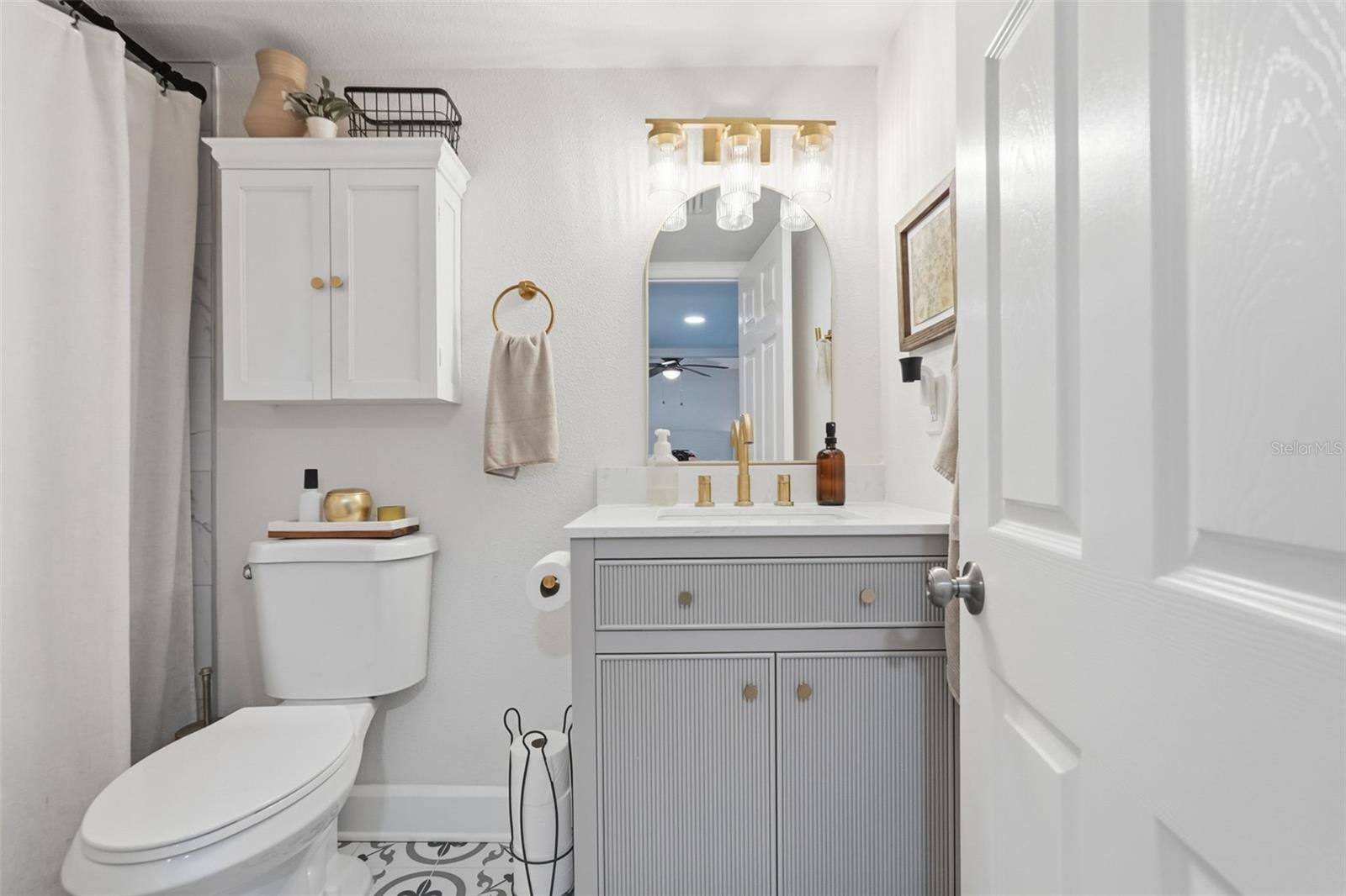 PINECREST PARK - Residential